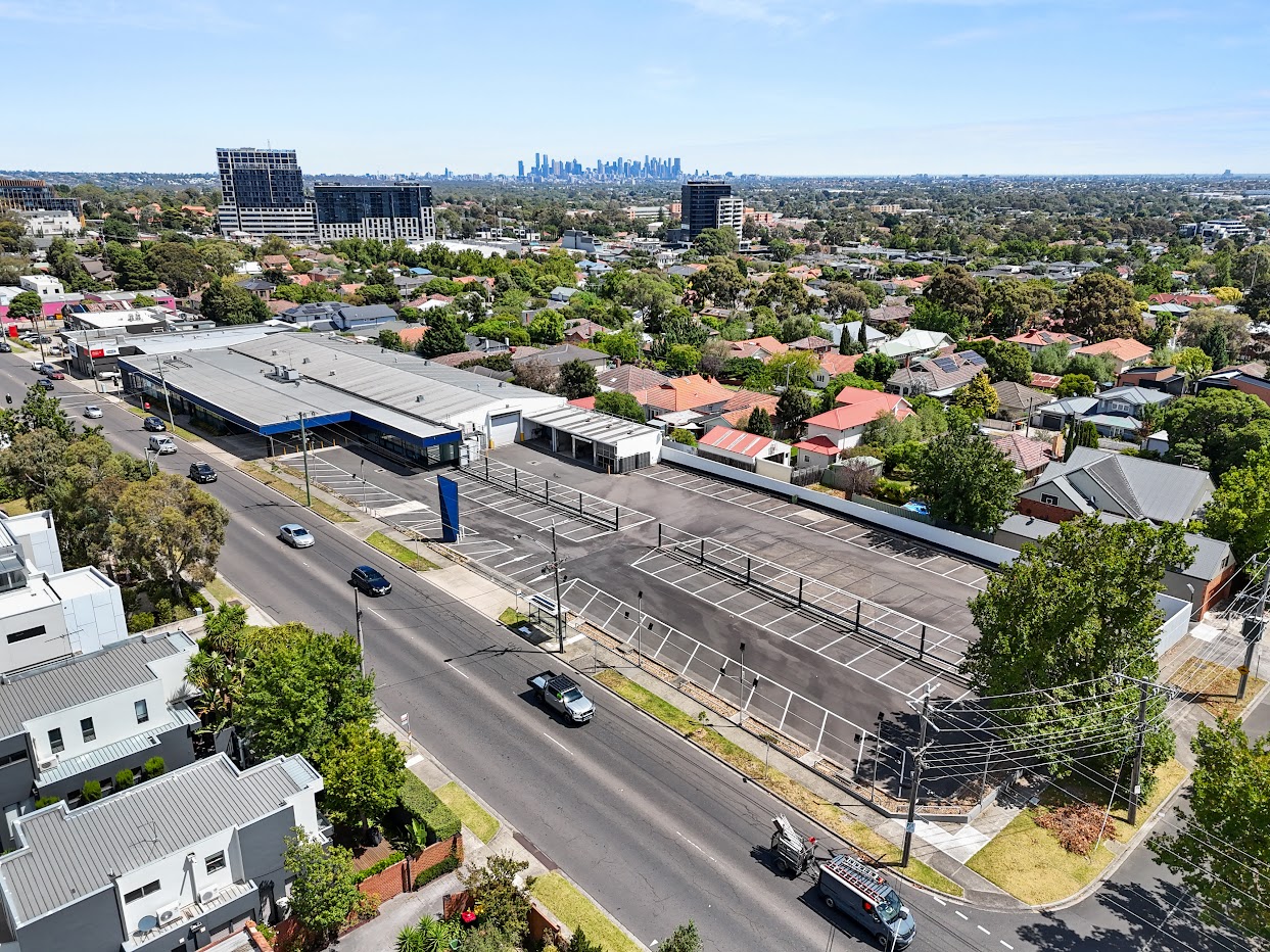 Bowens Takes over a Site Previously Occupied by a Car Dealership