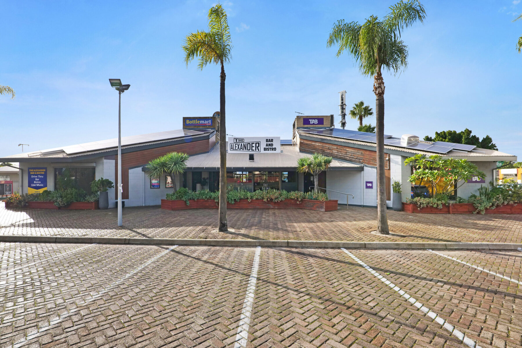 The Alexander Bar and Bistro in Perth’s Northern Suburbs Hits the Market