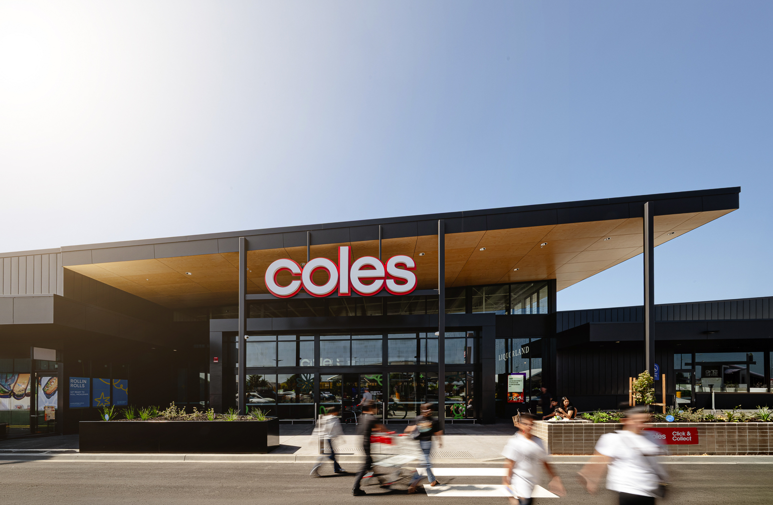 IFM Investors Announces the Acquisition of $300 Million Shopping Centre Portfolio